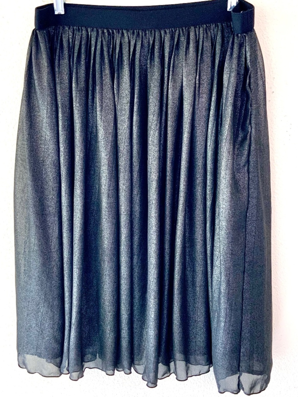 LIKE NEW! Old Navy Chiffon Skirt Black Silver Size Large Gathered Pleated